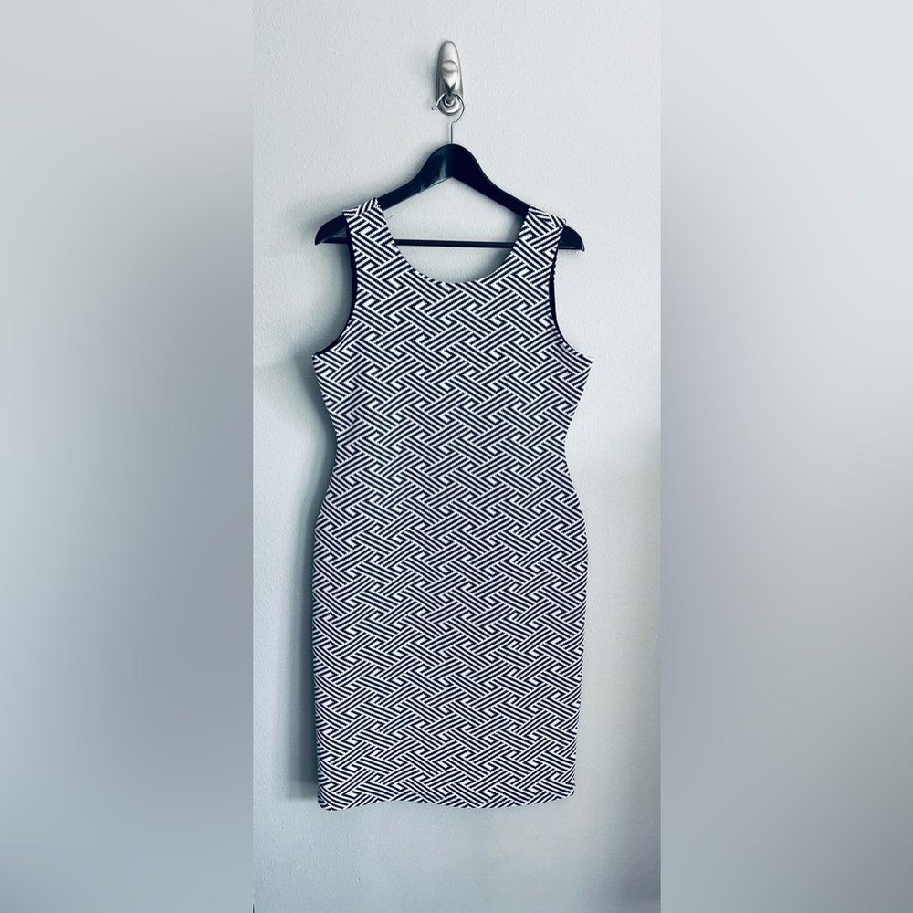 RD Style Geometric Patterned Dress Size L